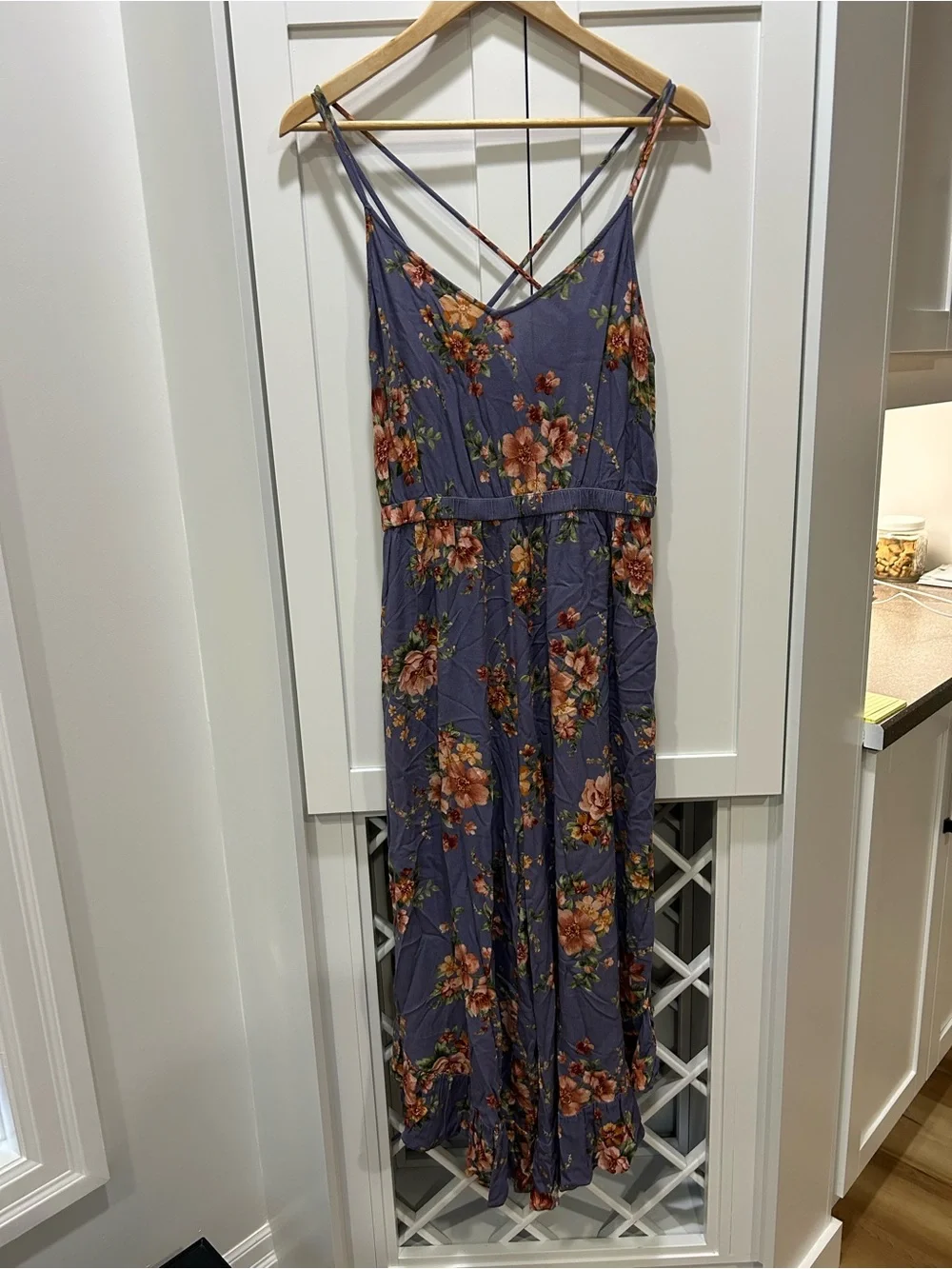 American Eagle Floral Woven V-Neck Ruffle Wide Leg Crop Jumpsuit Purple Large - Picture 2 of 5
